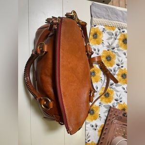 Authentic Dooney - Large Forentine